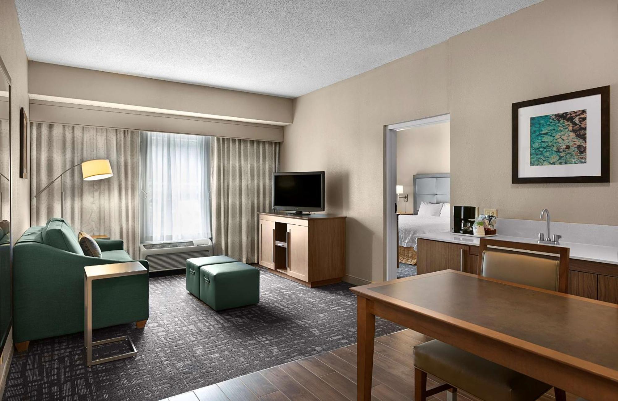 Hampton Inn & Suites Charlotte/Pineville Exterior photo