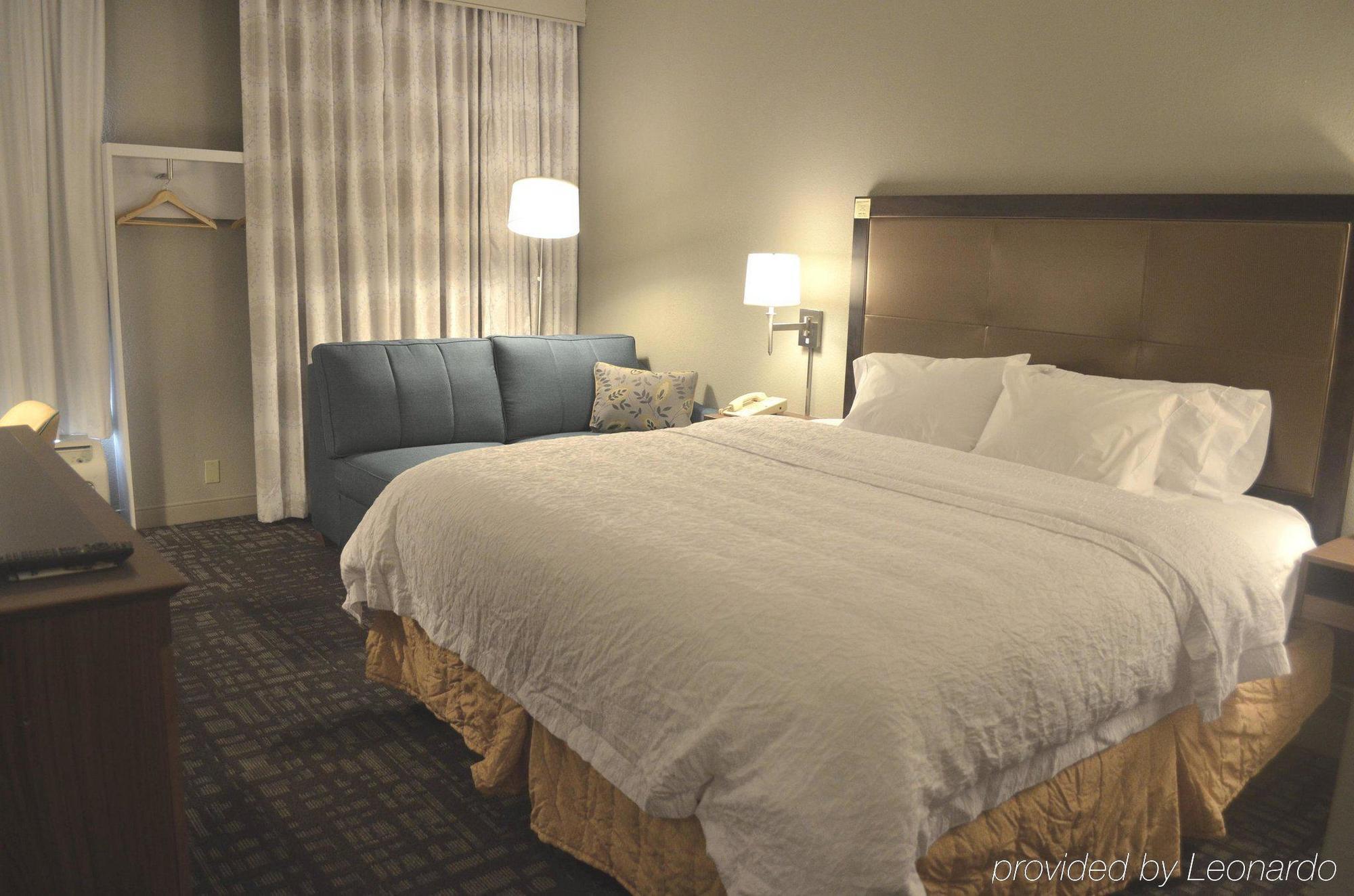 Hampton Inn & Suites Charlotte/Pineville Exterior photo